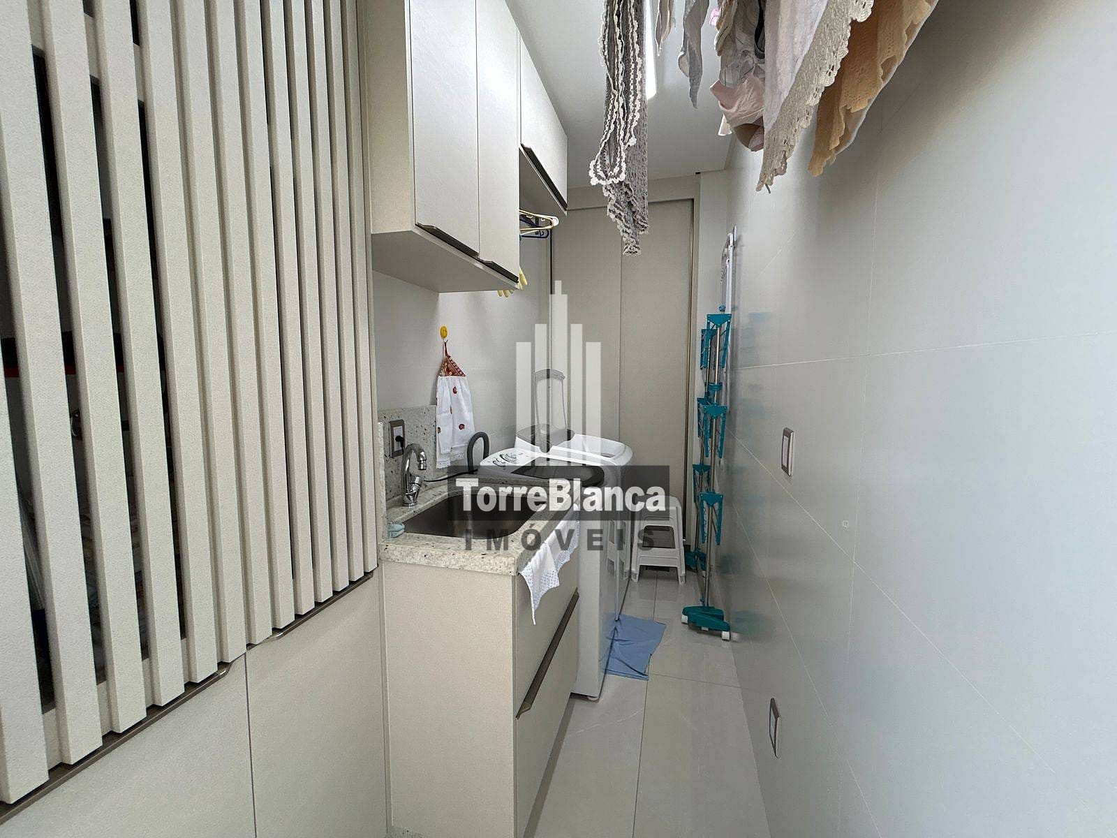 Apartamento à venda com 3 quartos, 193m² - Foto 56