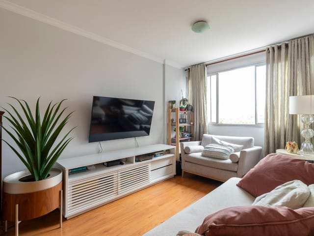 Foto do Apartamento - Apartamento tipo para venda em Vila Olímpia com 2 quartos, 67m² | Lares e Andares Imóveis