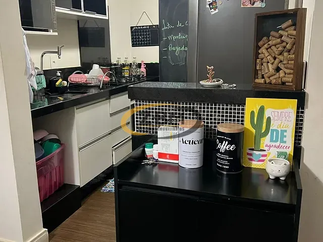 Apartamento com 76m² 2 quartos e 1 banheiro, para alugar, no bairro Andrade em Londrina