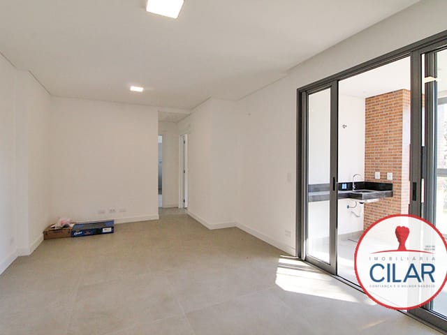 Apartamento 2 quartos e 3 banheiros, para alugar, no bairro Mercês em Curitiba