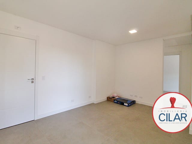 Apartamento 2 quartos e 3 banheiros, para alugar, no bairro Mercês em Curitiba