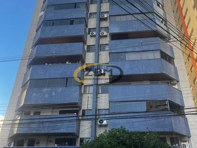 Apartamento com 106m² 3 quartos e 1 banheiro, para alugar, no bairro Centro em Londrina