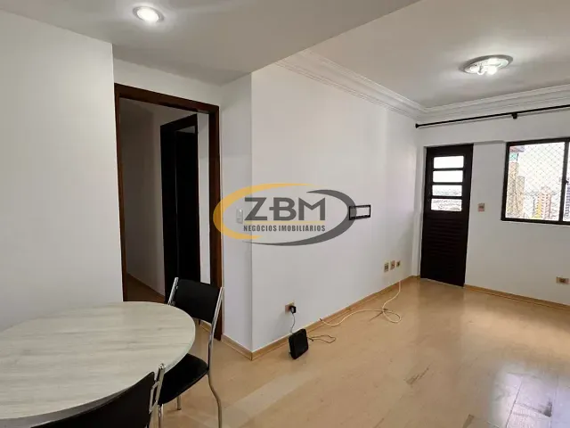 Apartamento com 106m² 3 quartos e 1 banheiro, para alugar, no bairro Centro em Londrina