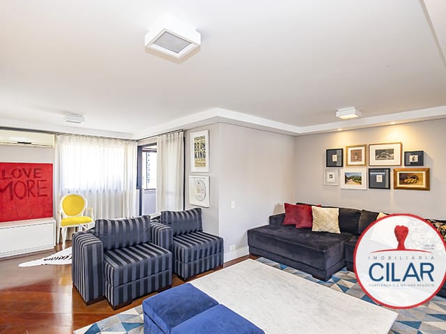 Apartamento 3 quartos e 3 banheiros, para alugar, no bairro Centro em Curitiba