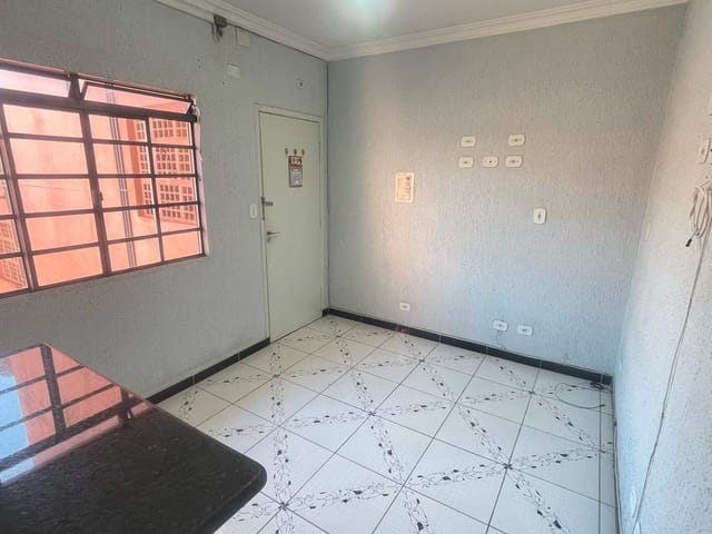 Foto do Apartamento - Apartamento Residencial para locação com 2 quartos, 1 banheiro, 1 vaga fixa, 52m² - Carapicuíba | Collina Imóveis