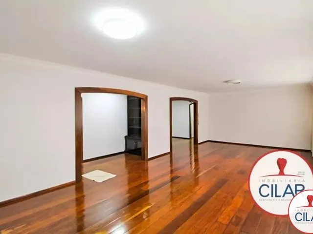 Apartamento 4 quartos e 2 banheiros, para alugar, no bairro Água Verde em Curitiba
