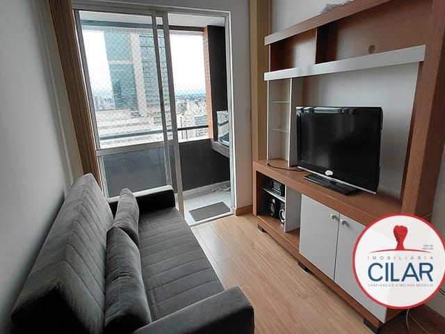 Apartamento 1 quarto e 1 banheiro, para alugar, no bairro Centro em Curitiba