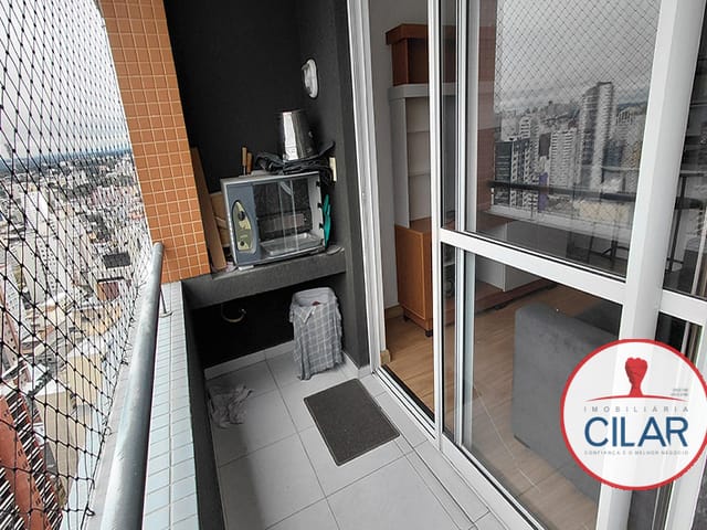 Apartamento 1 quarto e 1 banheiro, para alugar, no bairro Centro em Curitiba