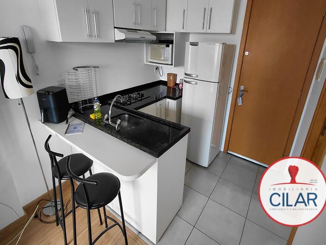 Apartamento 1 quarto e 1 banheiro, para alugar, no bairro Centro em Curitiba