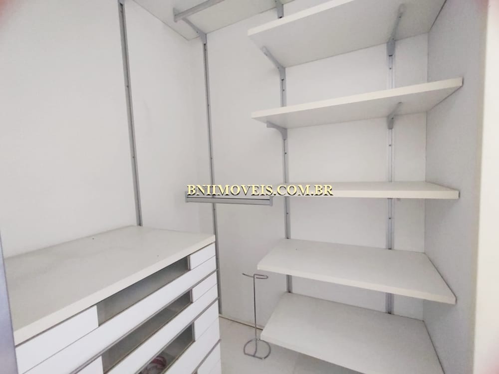 Apartamento para alugar com 3 quartos, 120m² - Foto 18