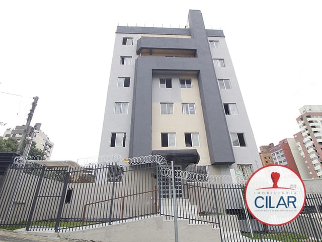 Apartamento 1 quarto e 1 banheiro, para alugar, no bairro Centro em Curitiba