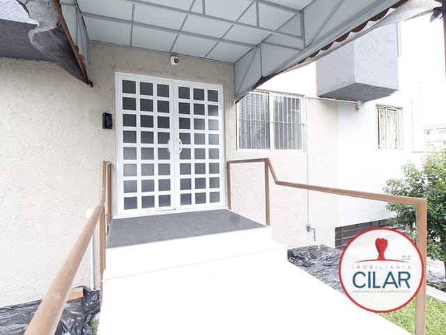 Apartamento 1 quarto e 1 banheiro, para alugar, no bairro Centro em Curitiba