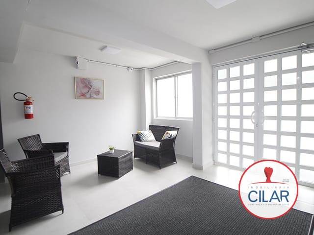 Apartamento 1 quarto e 1 banheiro, para alugar, no bairro Centro em Curitiba