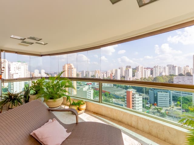 Foto do Apartamento - Apartamento tipo para venda em Vila Andrade com 4 quartos, sendo 4 suítes, 228m² | Lares e Andares Imóveis