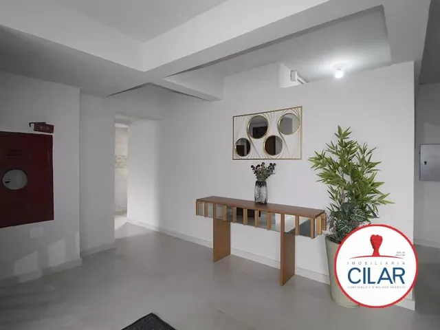 Apartamento 1 quarto e 1 banheiro, para alugar, no bairro Centro em Curitiba