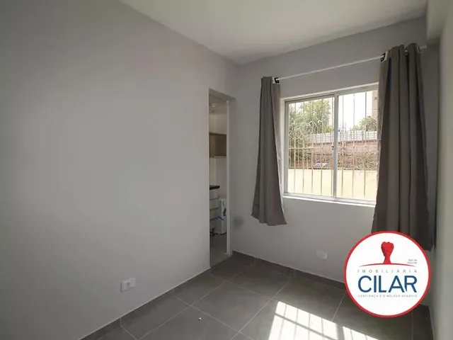 Apartamento 1 quarto e 1 banheiro, para alugar, no bairro Centro em Curitiba