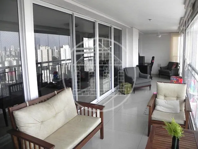 Apartamento com 182m² 3 quartos e 4 banheiros, à venda, no bairro Vila Suzana em São Paulo