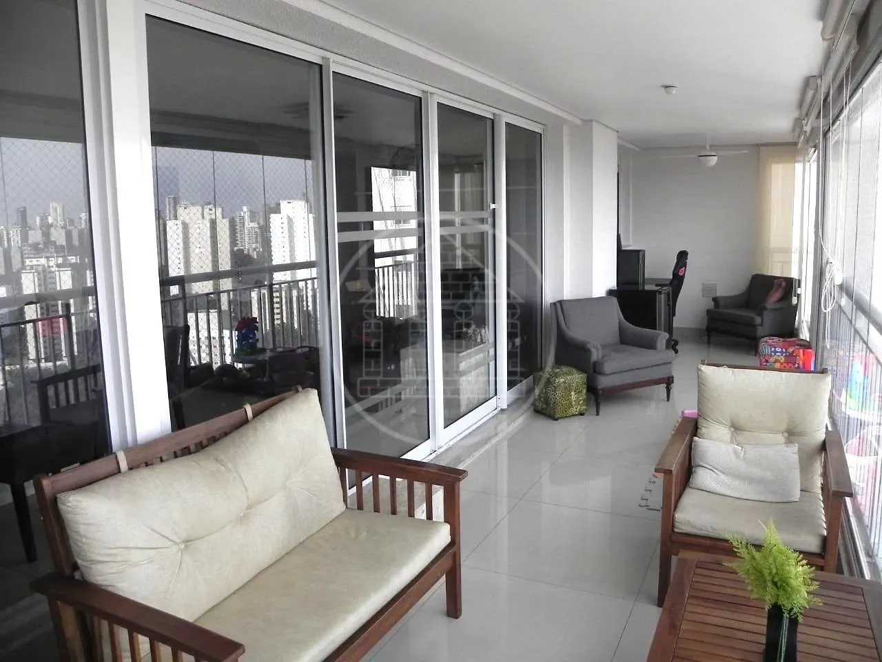 Apartamento, 3 quartos, 182 m² - Foto 2