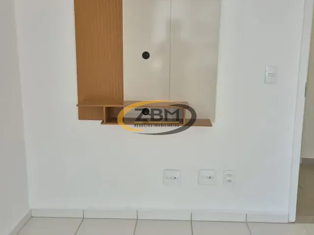 Apartamento 2 quartos e 1 banheiro, à venda, no bairro Jardim Maria Celina em Londrina