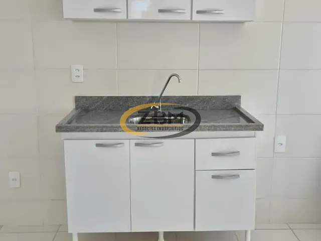 Apartamento 2 quartos e 1 banheiro, à venda, no bairro Jardim Maria Celina em Londrina