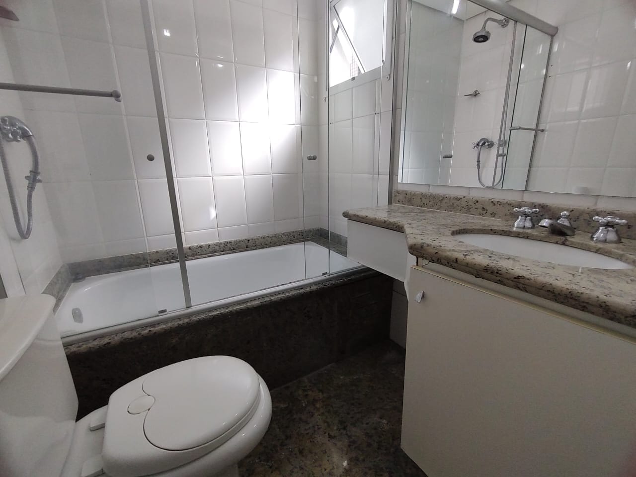 Apartamento à venda e aluguel com 2 quartos, 74m² - Foto 9