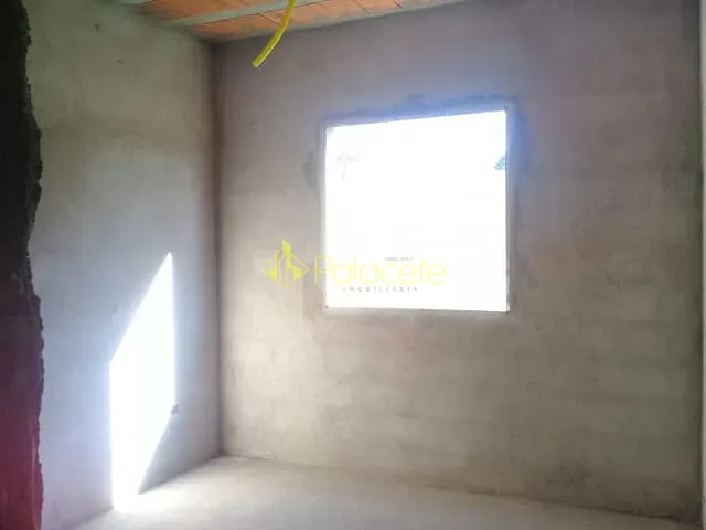 Apartamento 2 quartos e 1 banheiro, à venda, no bairro Jardim Padre Rodolfo em Pindamonhangaba
