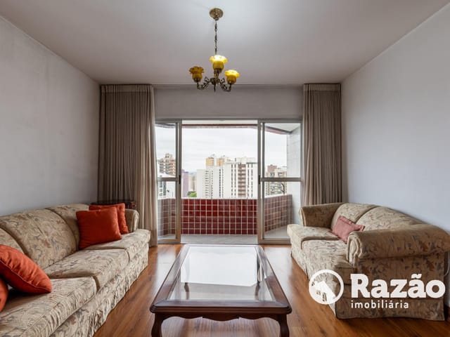 Apartamento 3 quartos e 2 banheiros, à venda, no bairro Água Verde em Curitiba