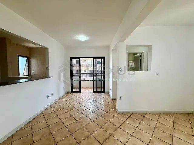 Apartamento 2 quartos e 2 banheiros, para alugar, no bairro Enseada em Guarujá
