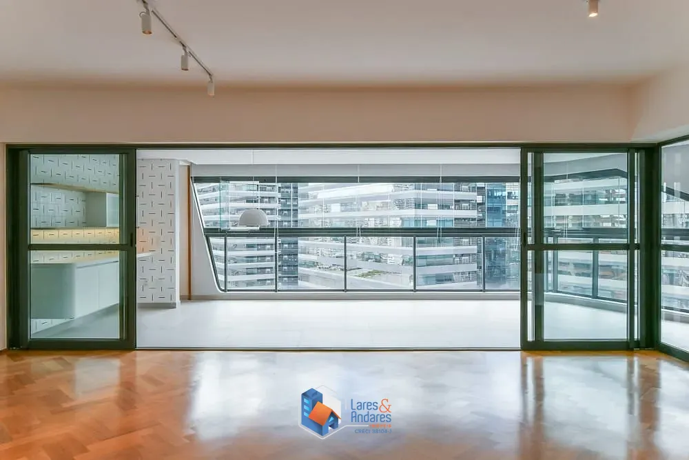 Apartamento, 3 quartos, 196 m² - Foto 2
