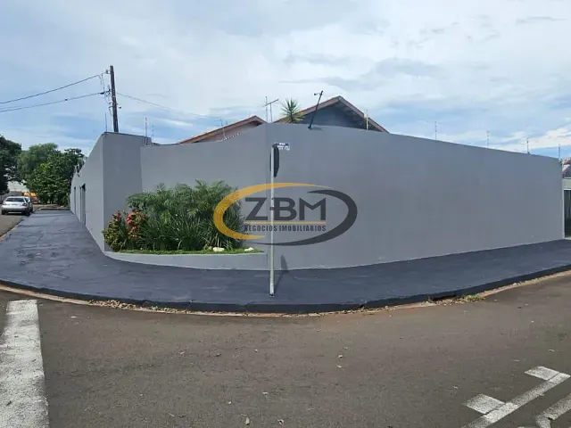 Casa com 325m² 2 quartos e 2 banheiros, à venda ou para alugar, no bairro Esperança em Londrina
