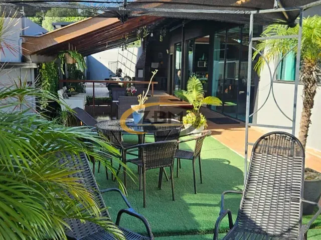 Casa com 325m² 2 quartos e 2 banheiros, à venda ou para alugar, no bairro Esperança em Londrina