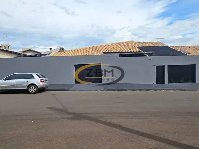 Casa com 325m² 2 quartos e 2 banheiros, à venda ou para alugar, no bairro Esperança em Londrina