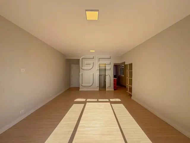 Apartamento com 220m² 3 quartos e 5 banheiros, à venda, no bairro Centro em Londrina