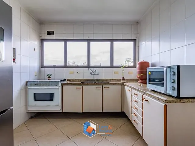 Apartamento com 200m² 4 quartos e 5 banheiros, à venda, no bairro Vila Andrade em São Paulo