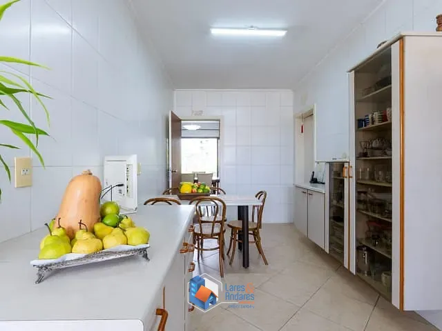 Apartamento com 200m² 4 quartos e 5 banheiros, à venda, no bairro Vila Andrade em São Paulo