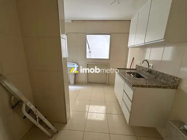 Apartamento 1 quarto e 2 banheiros, à venda, no bairro Cambuí em Campinas