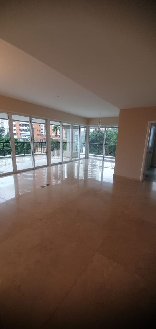 Apartamento com 455m² 4 quartos e 6 banheiros, para alugar, no bairro Jardim Fonte do Morumbi em São Paulo