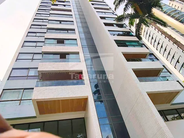 Apartamento à venda, no bairro Boa Viagem em Recife