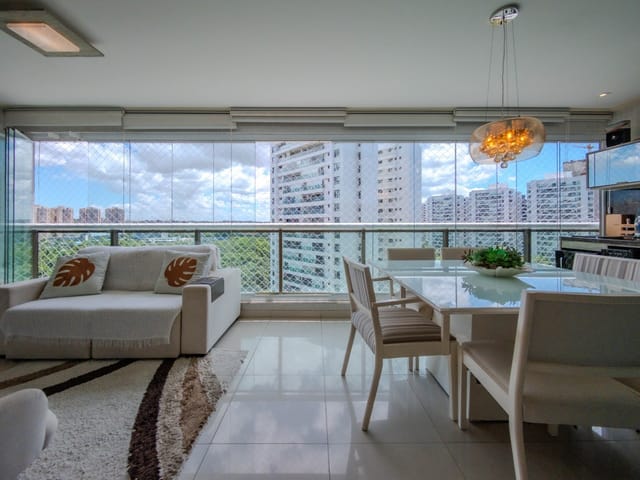 Apartamento com 196m² 4 quartos e 6 banheiros, à venda, no bairro Patamares em Salvador