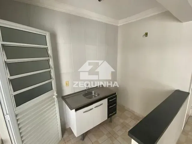 Apartamento com 59m² 3 quartos e 1 banheiro, à venda, no bairro Padroeira em Osasco
