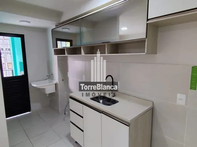 Apartamento com 60m² 2 quartos e 2 banheiros, à venda, no bairro Uvaranas em Ponta Grossa