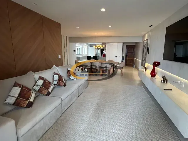 Apartamento com 209m² 3 quartos e 3 banheiros, à venda, no bairro Centro em Londrina