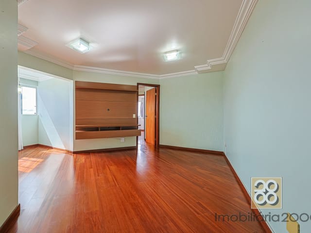 Apartamento 3 quartos e 2 banheiros, à venda, no bairro Portão em Curitiba
