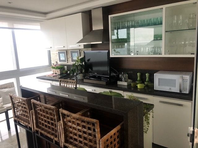 Apartamento com 410m² 4 quartos e 4 banheiros, à venda ou para alugar, no bairro Centro em Balneário Camboriú