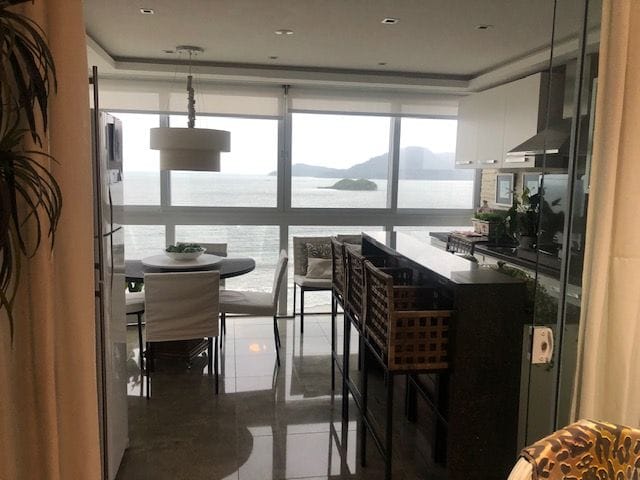 Apartamento com 410m² 4 quartos e 4 banheiros, à venda ou para alugar, no bairro Centro em Balneário Camboriú