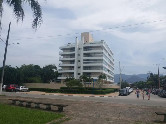 Apartamento 2 quartos e 2 banheiros, para alugar, no bairro Indaiá em Bertioga