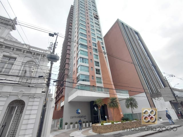 Apartamento 1 quarto e 1 banheiro, para alugar, no bairro Centro em Curitiba