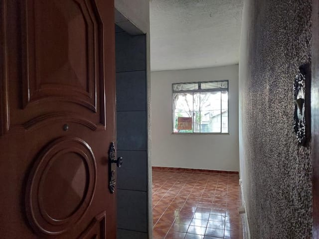 Foto do Apartamento - Apartamento com 2 dormitórios, 0 m² - venda por R$ 130.000,00 ou aluguel por R$ 600,00/mês - Conjunto Frei Eugênio - Uberaba/MG | ZUCATO IMOBILIARIA LTDA