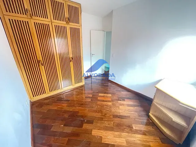 Apartamento 4 quartos e 1 banheiro, à venda ou para alugar, no bairro Jardim Aquarius em São José dos Campos