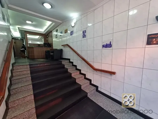 Apartamento 3 quartos e 1 banheiro, para alugar, no bairro Centro em Curitiba